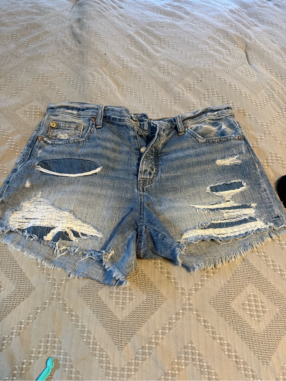 American Eagle Distressed Light Blue Denim Women's Shorts